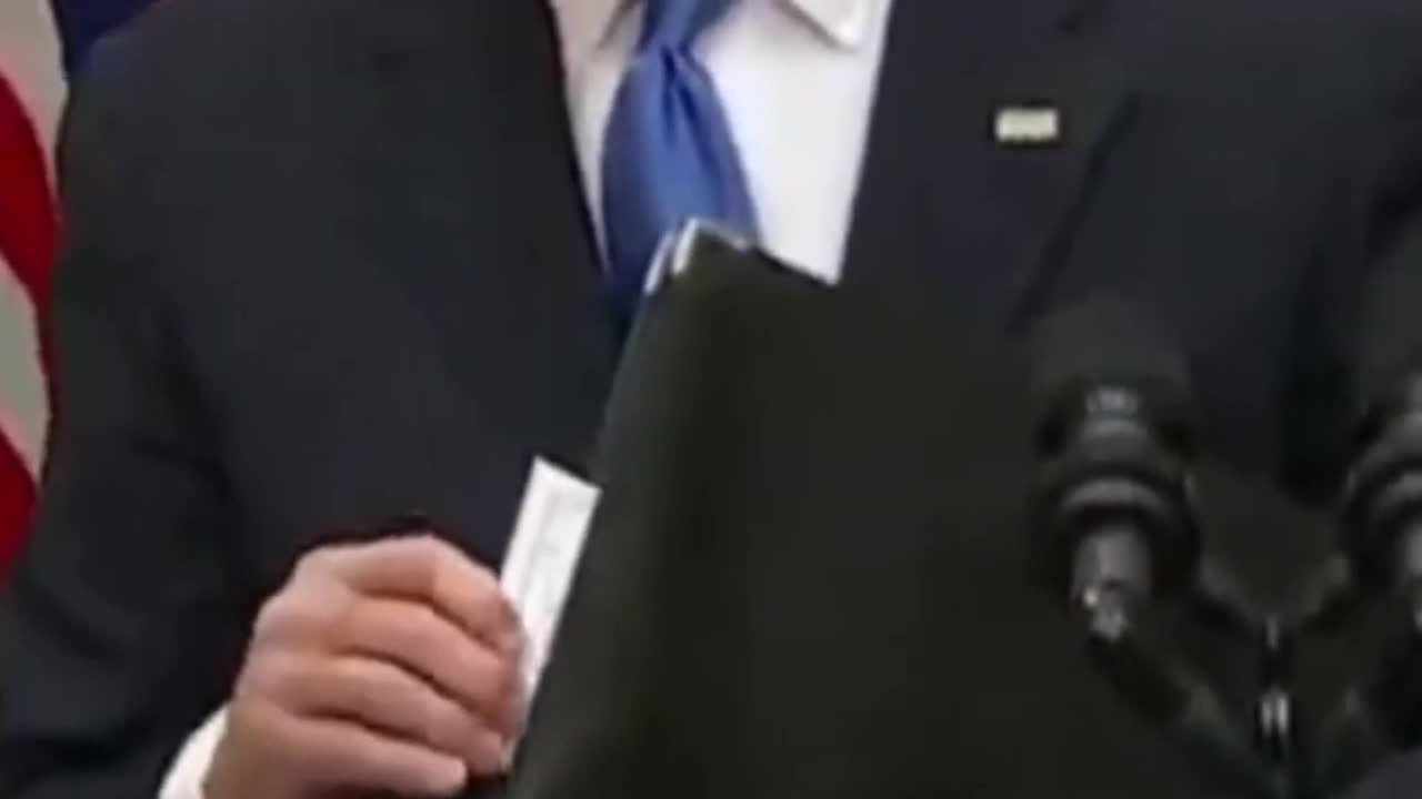 Biden CAUGHT With Pictures Of Reporters In His Notes