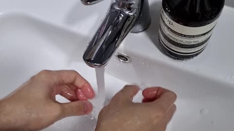 hand washing to prevent COVID-19