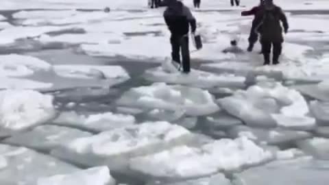 Extreme Russian Winter Fishing