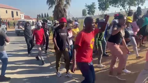 Zandspruit residents march to demand jobs