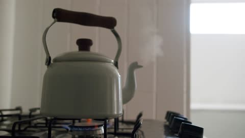 Kettle boiling