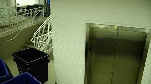 7110CVCULElevator#3Lobby_2021-01-06_22h40min01s850ms.mp4