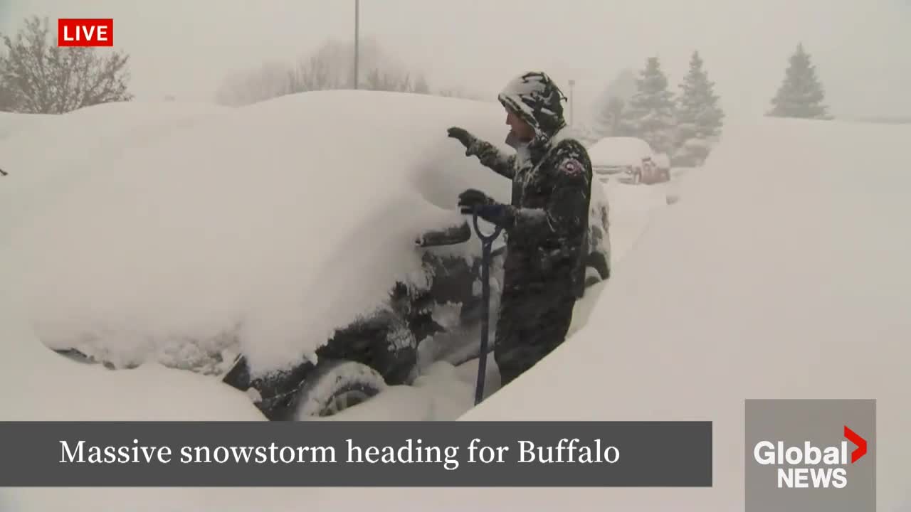 Lake-effect snowstorm paralyzes parts of New York state_2