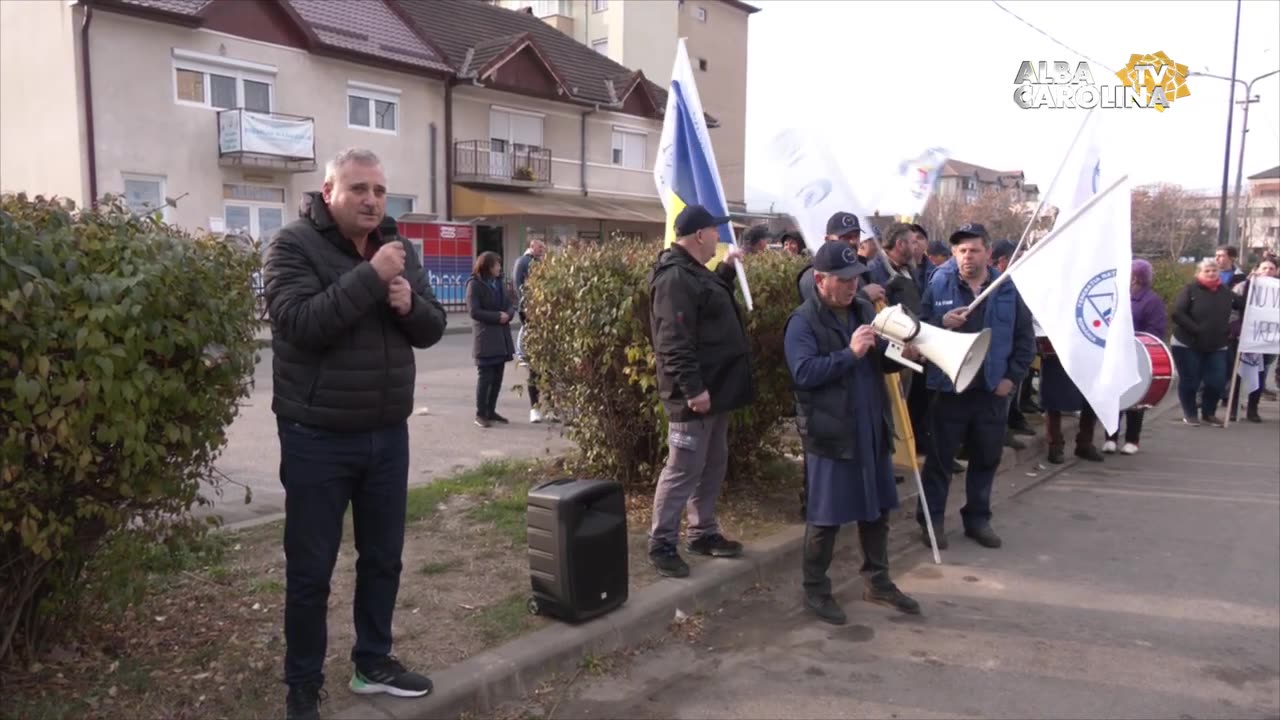 Protest la fabrica de arme Cugir