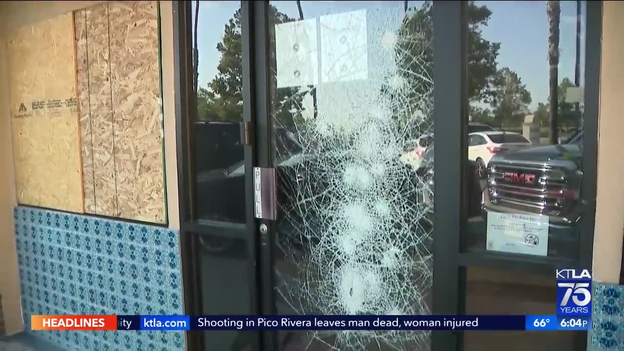 SANTA ANA | Smash-and-grab robbers strike in Santa Ana