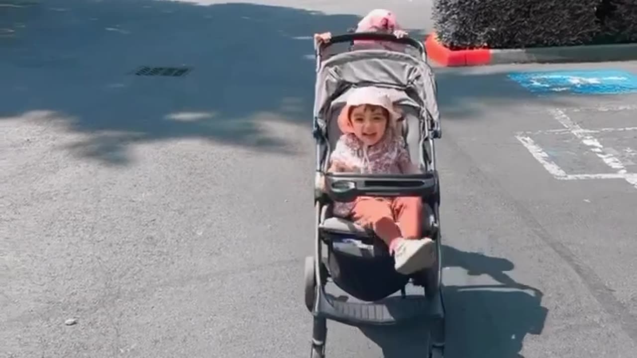 Siblings fun/ sisters