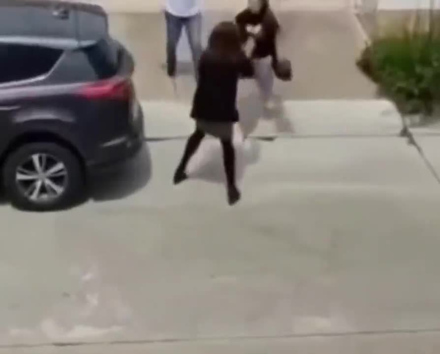 She caught a guy cheating