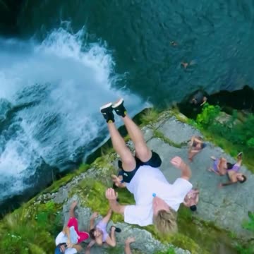High diving : see the action of diving into water from cliff. Enjoy this adventure sport.