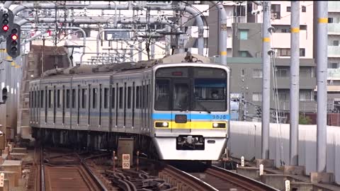 Keisei coming down the ramp