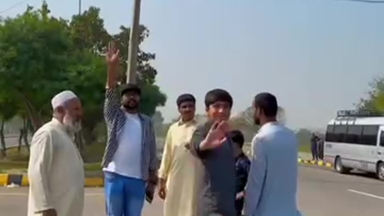 Tourists weeping while going back from Pakistan
