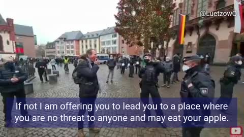 German citizen gets told he is a public threat eating an apple