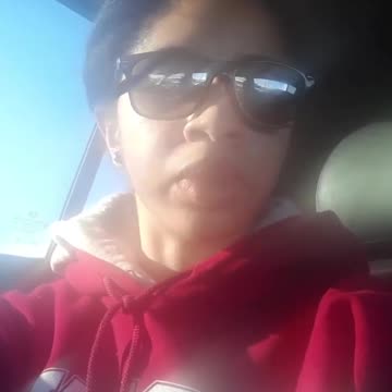 Someone graduated at 22, but waited 7 years to get a job (blooper, too much glare and noise)