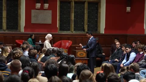 Epic exchange between @benshapiro and an anti-Israel activist at Oxford University