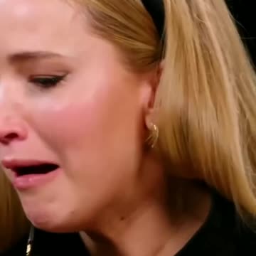 Jennifer Lawrence - Spicy Chicken challenge