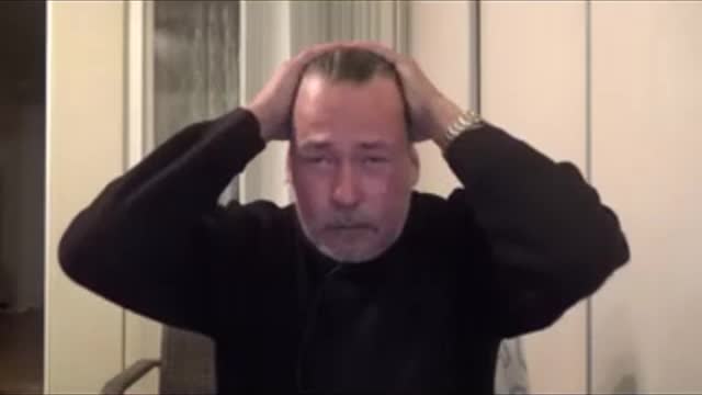 Vår ledare och andlige vägvisare ger salut