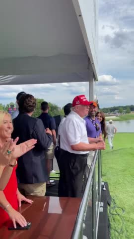 Let's Go Brandon Chant Breaks Out At LIV Golf With Trump!!