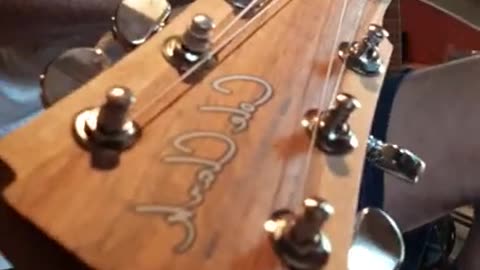 Cole Clark Angel 2 ACOUSTIC GUITAR Review