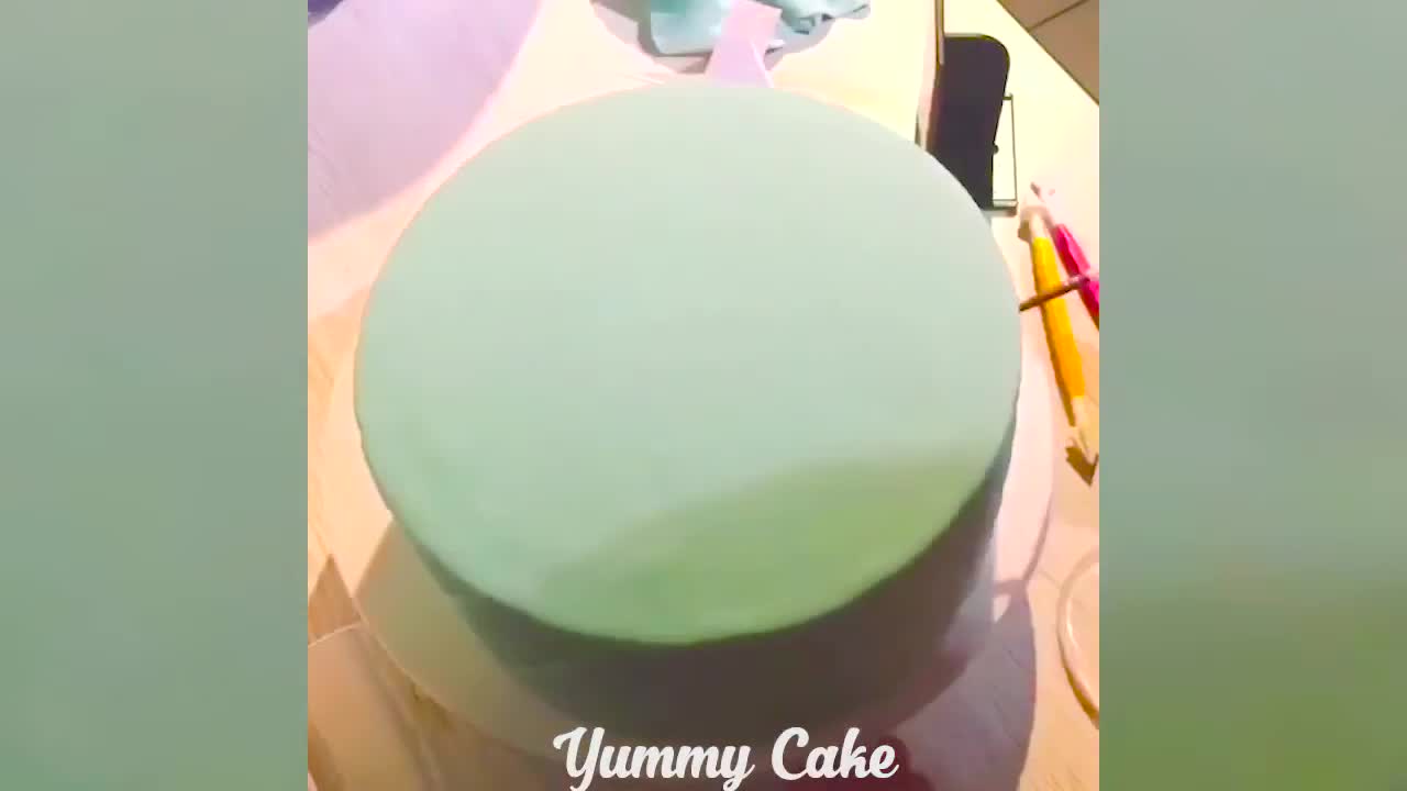 How to Make Cake Decorating