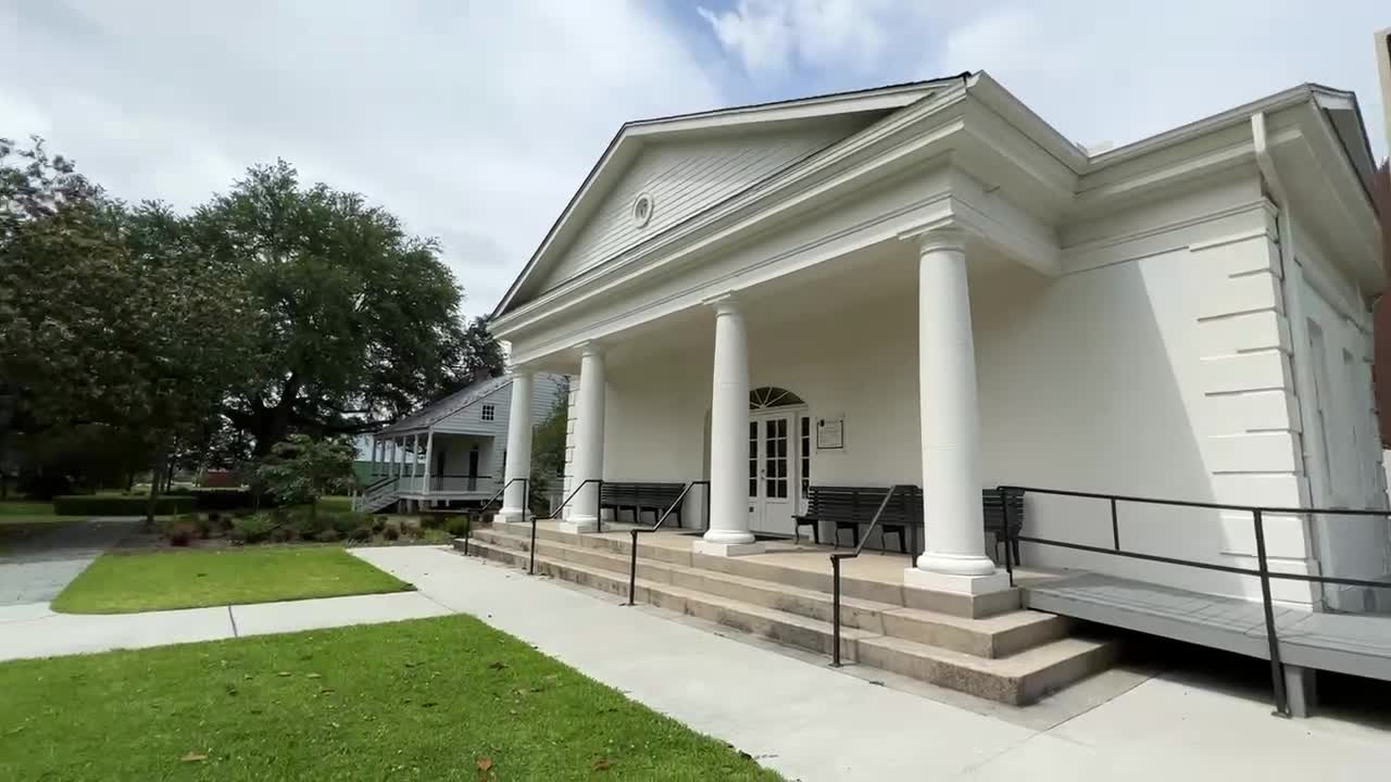 WEST BATON ROUGE MUSEUM PORT ALLEN LOUISIANA USA ENTRANCE