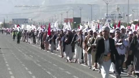 At least 5 people killed 6 hurt in U S air strikes against Houthi rebels