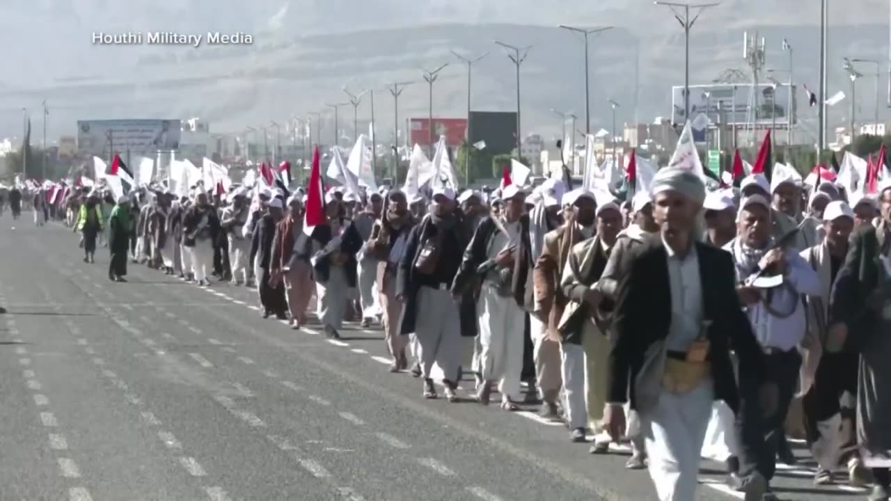 At least 5 people killed 6 hurt in U S air strikes against Houthi rebels