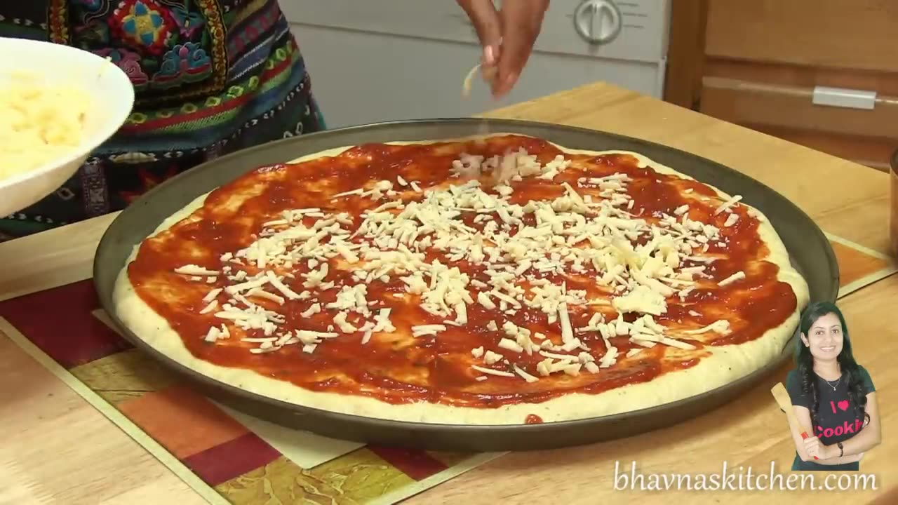 Mouth-Watering Homemade Pizza Recipe | Step-by-Step Guide"