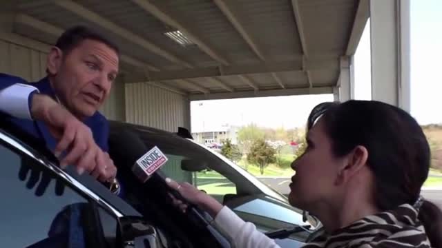 Preacher Kenneth Copeland Furiously Argues with Journalist