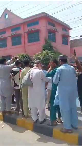 Muslim mob attacks Christian church in Punjab, Pakistan
