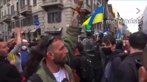 Milan IT: Protesters Scream “Nazis!” to UA Refugees Marching with Azov Emblems During Liberation Pde