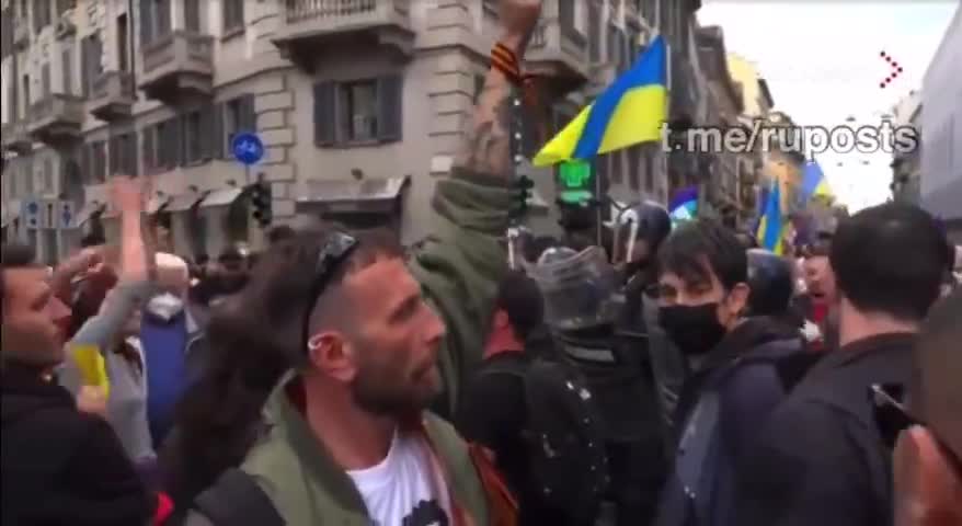 Milan IT: Protesters Scream “Nazis!” to UA Refugees Marching with Azov Emblems During Liberation Pde