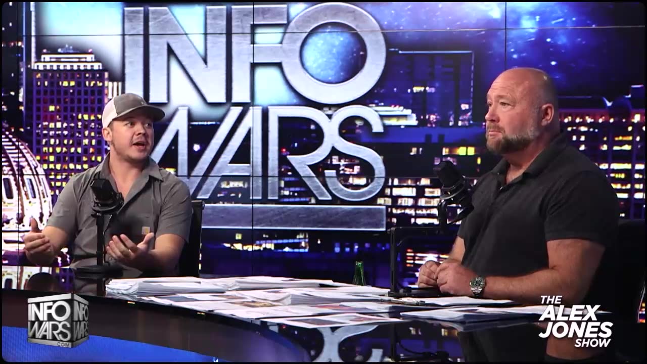 Kyle Rittenhouse Joins Alex Jones In-Studio For Must-Watch Interview