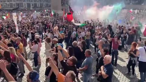 Protest in Rome against Green Pass