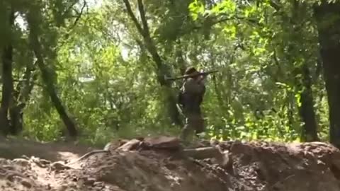 Exclusive footage of army of LPR fighting on the outskirts of Severodonetsk