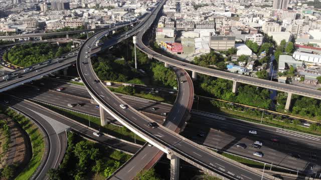 Expressway Interchange Kaohsiung 鼎金系統交流道 🇹🇼 (2019-07) {aerial}