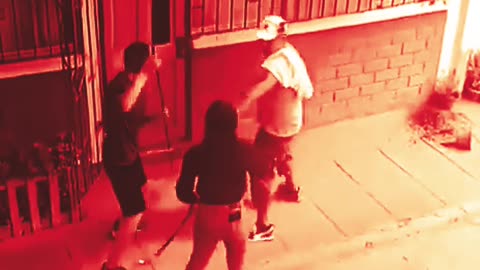 #IUIC #Cincinnati - #Got To #Be More #Careful Who #You #Roll With... #Knife #Leaking