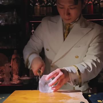 Samurai or Bartender #japan #japanesebartendar #drinkontherock