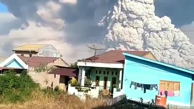 Sumatra Indonesia Volcano Rises Again 2021