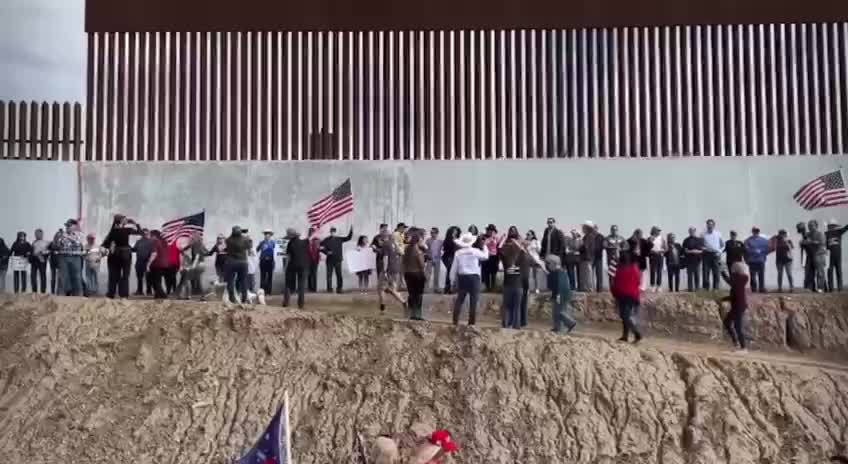 American Patriots Gather At Texas Wall To Stand For God & Country