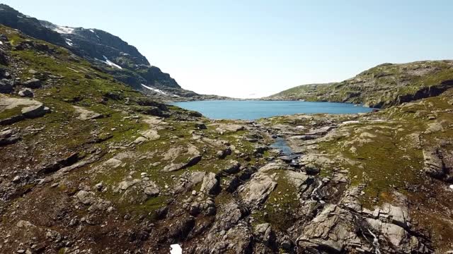 Peaceful view of mountains