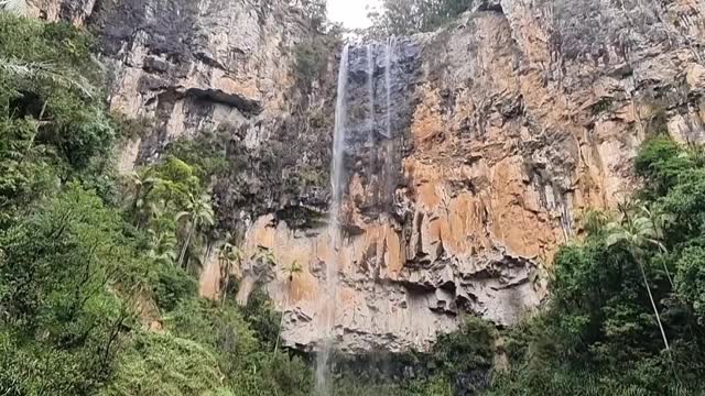 Come See The Waterfalls At QLD Australia