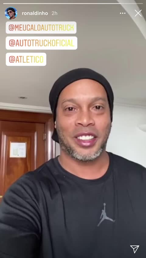 Ronaldinho dio positivo para coronavirus
