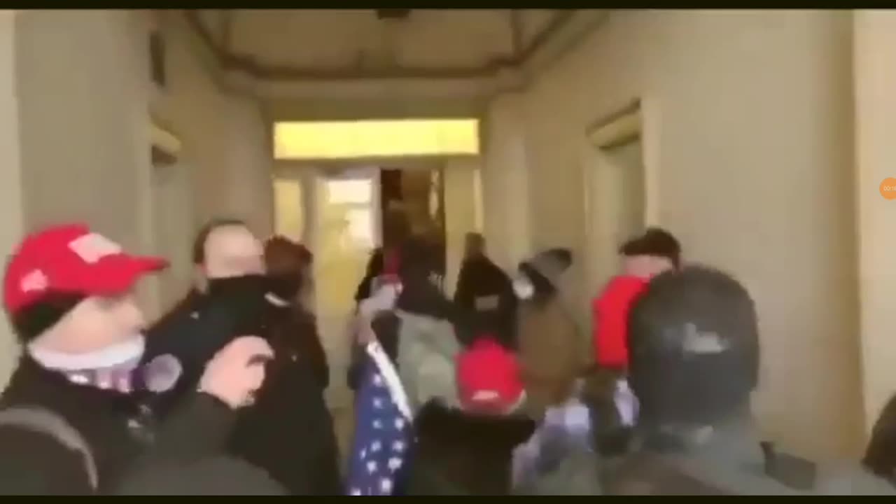 NEW VIDEO FROM JAN 6TH, SHOWS ANTIFA LET IN SIDE DOOR BY POLICE