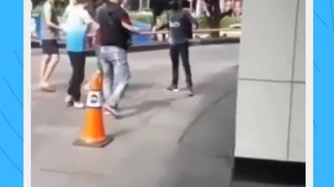 Bmembakar tubuhnya