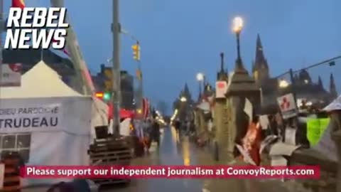 🇨🇦PARLIAMENT HILL IS NOW FENCED IN *IMPORTANT***