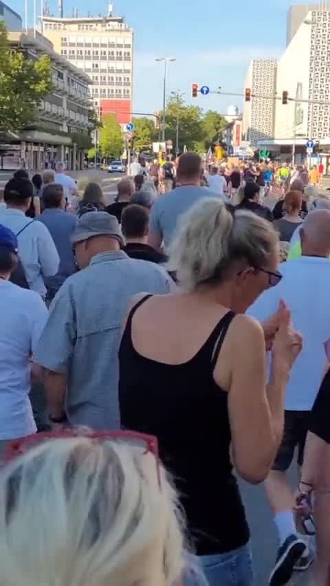 🇩🇪 In Germany, fresh protests start up each day