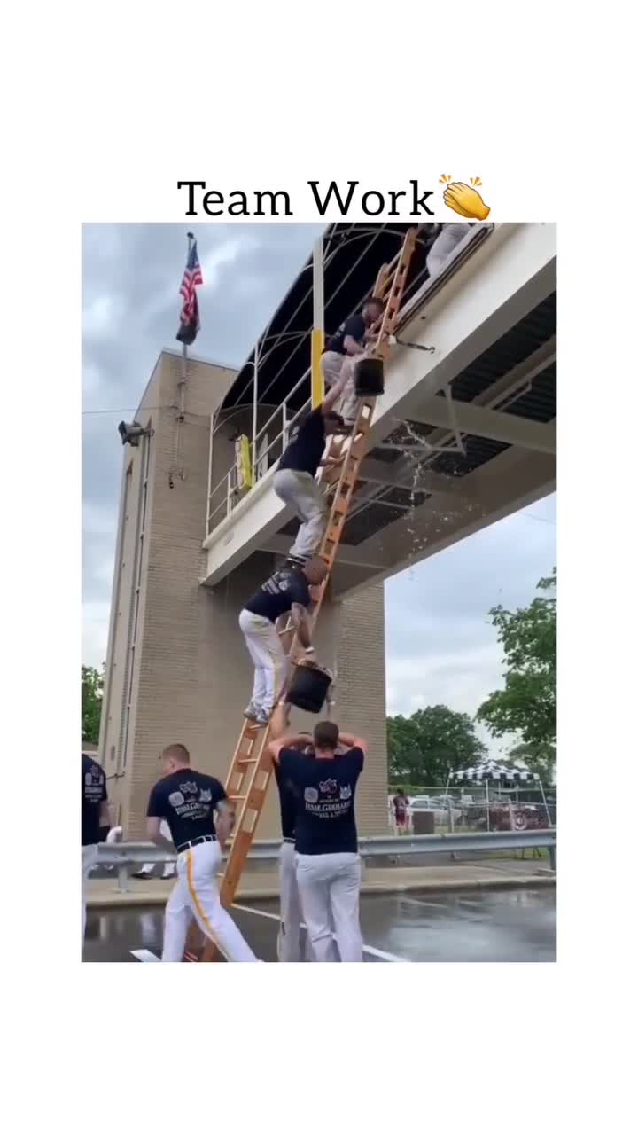 Team work 😯👏