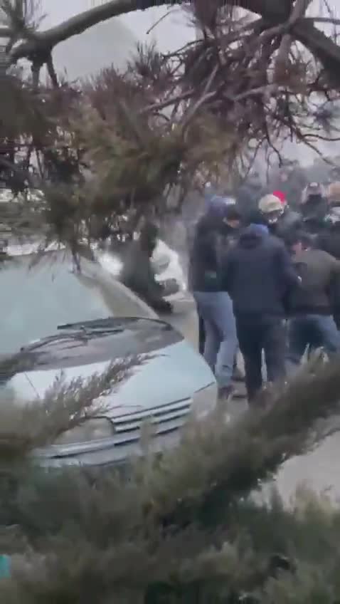 Almaty Kazakhstan Lexus GS300 delivering weapons regulary to 'protestors'
