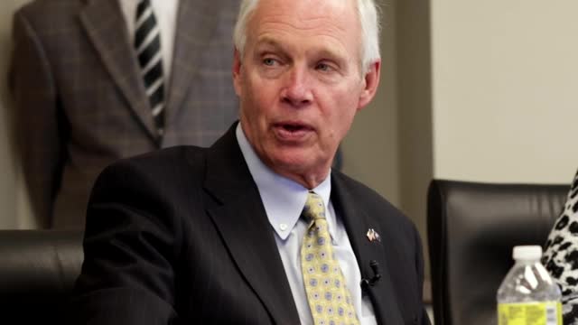 Senator Johnson Meets with Small Business