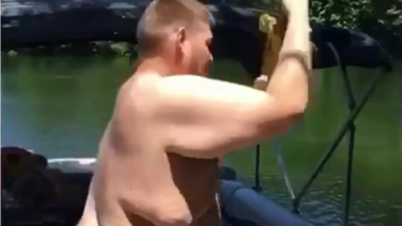 The end 😂😂😂 #viral #shorts #fails #funny #mmvfunny