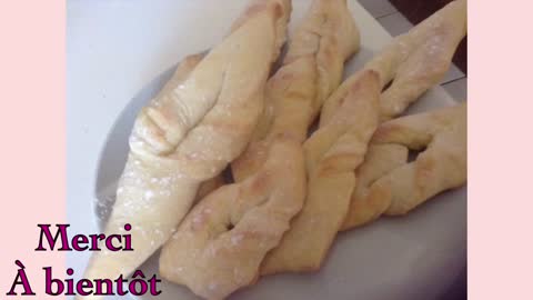 QUICK AND EASY RECIPE FOR LIGHT BAKED BUGNES - RECETTE DE BUGNES LEGERES AU FOUR FACILE ET RAPIDE